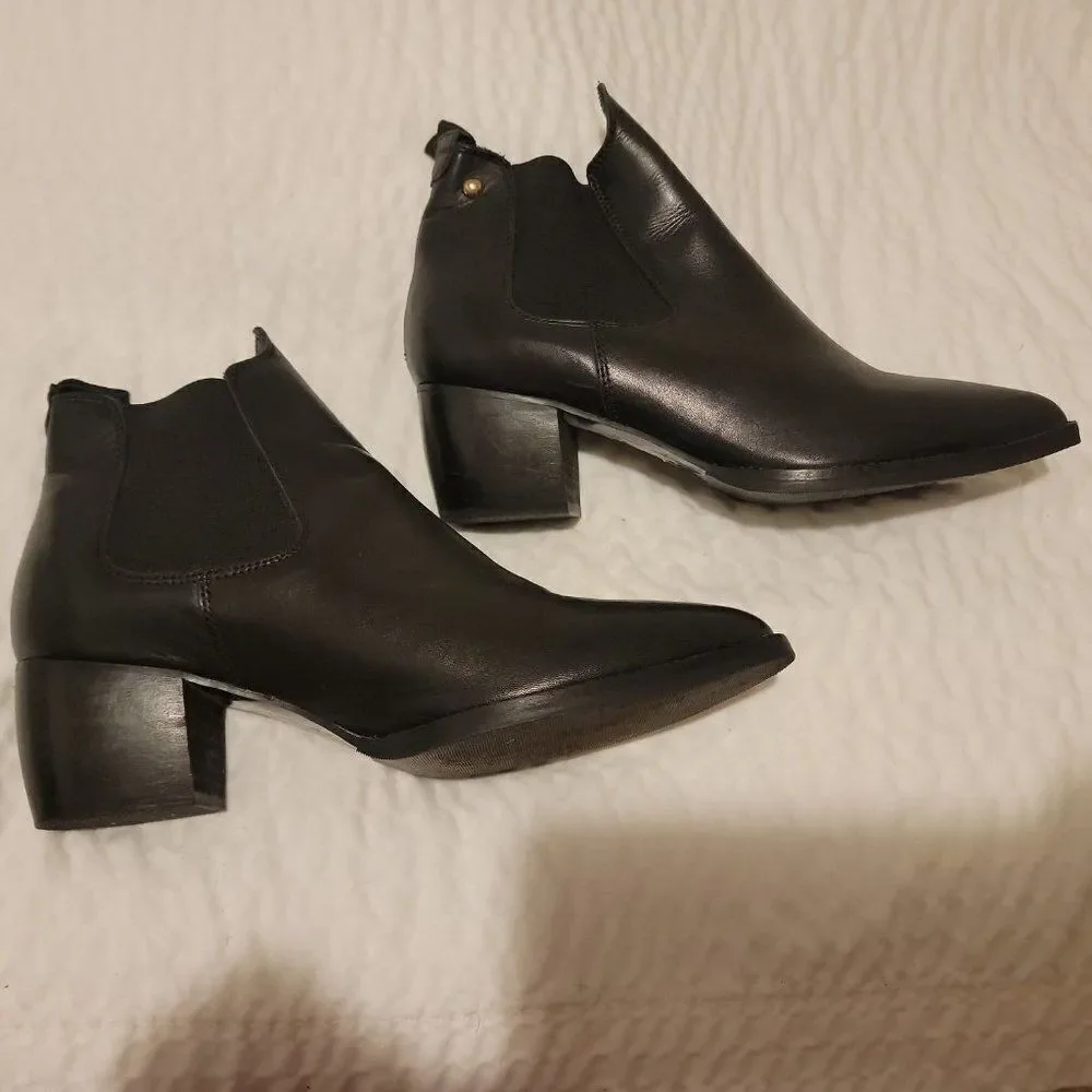Topshop Womens Black Leather Pointed Toe Ankle Chelsea Boots Size US 10 Eur 42